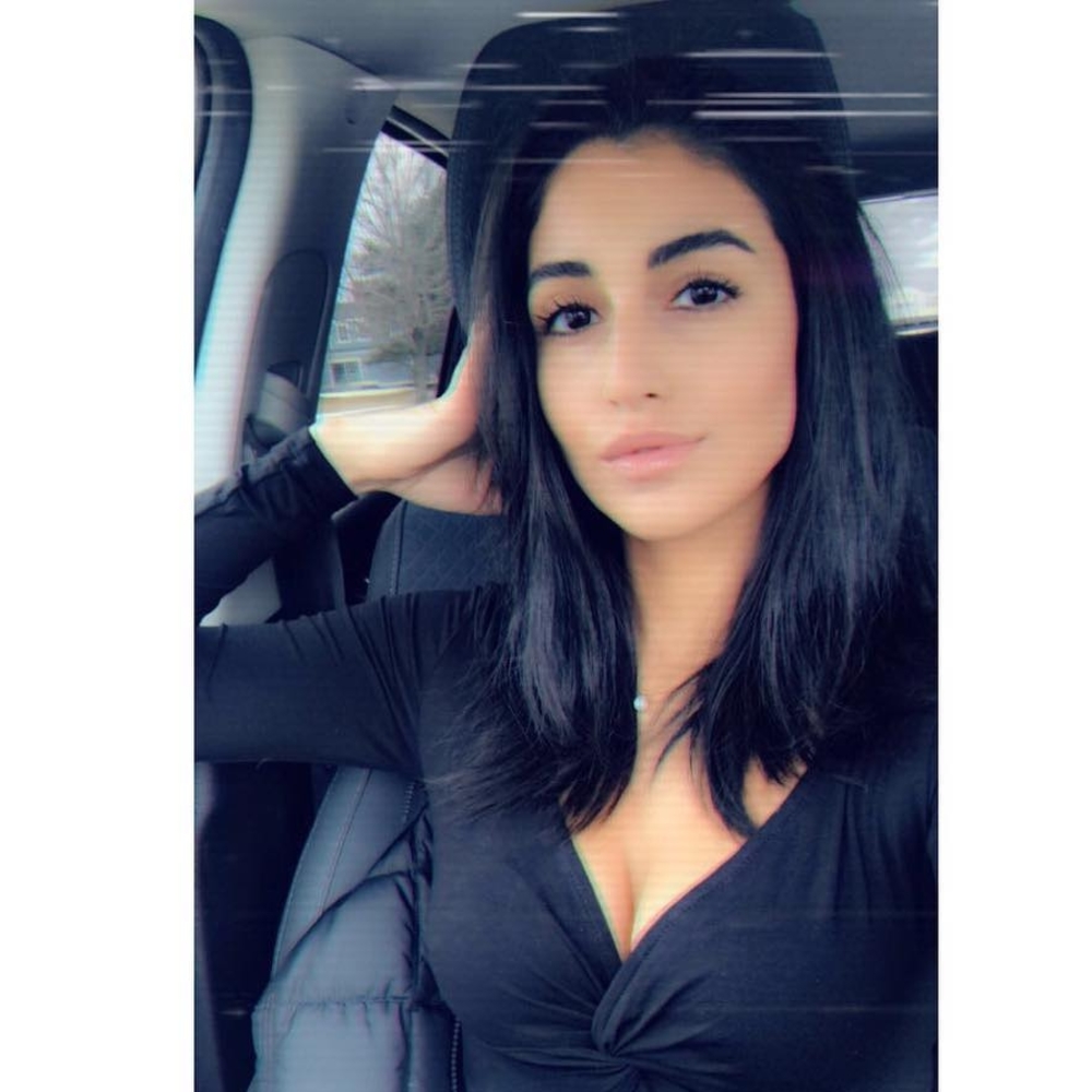 Meet your Posher, Rose